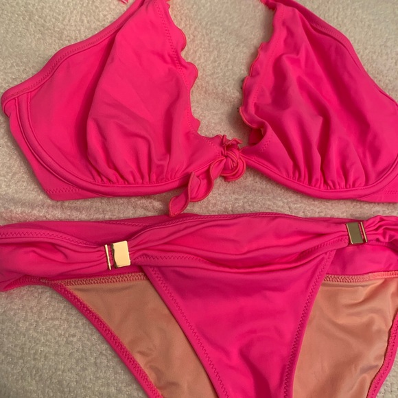 VS Swimsuit - Picture 3 of 6